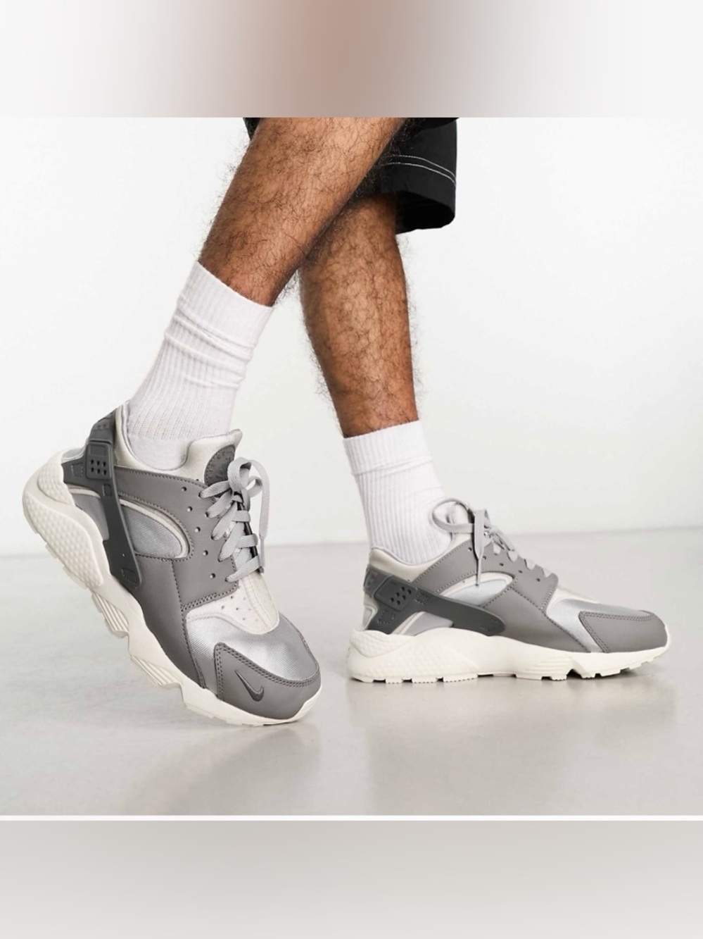 NEW - MENS - NIKE - AIR HUARACHE SNEAKER - GRAY - RETIRED